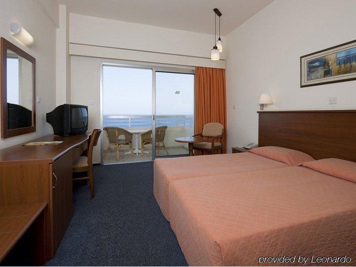 Sentido Kouzalis Beach Hotel Протарас Стая снимка