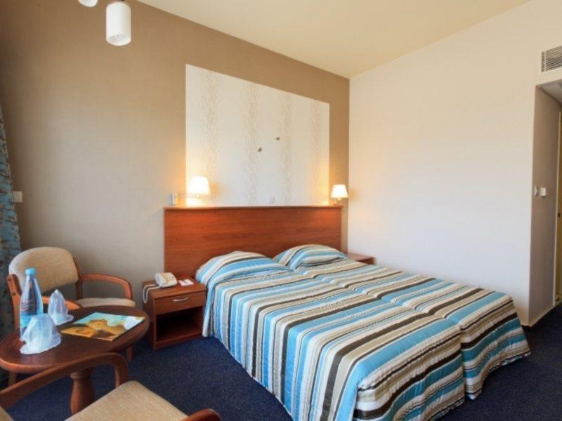 Sentido Kouzalis Beach Hotel Протарас Екстериор снимка