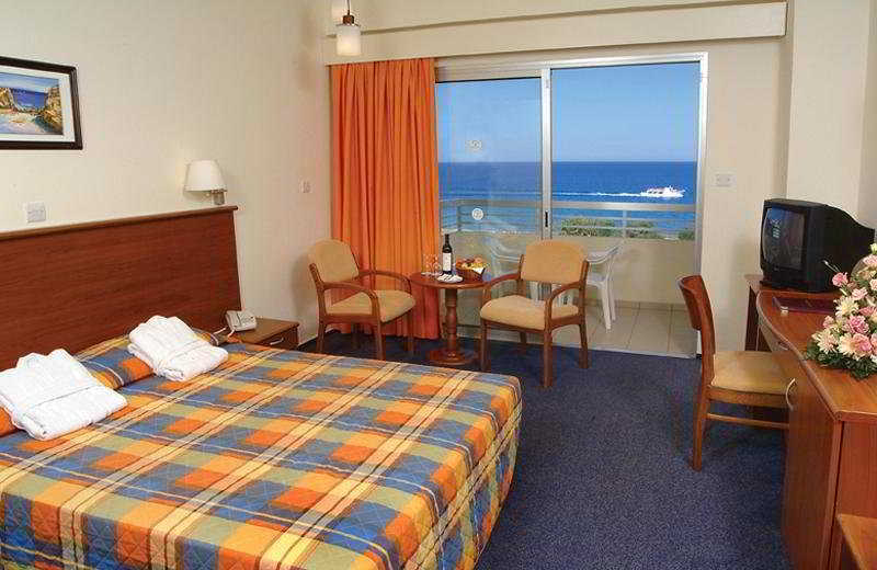 Sentido Kouzalis Beach Hotel Протарас Екстериор снимка